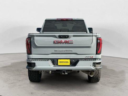 Used 2024 GMC Sierra 2500 AT4 AWD/4WD image 6