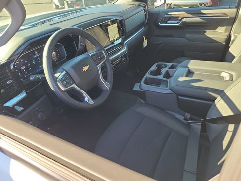 New 2026 Chevrolet Silverado 1500 LT image 3