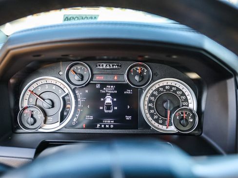 Used 2016 RAM 1500 Laramie w/ Convenience Group image 16