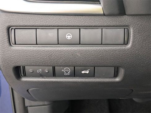 Used 2023 Nissan Rogue SL w/ SL Premium Package image 15