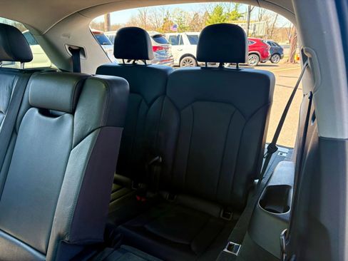 Used 2017 Audi Q7 3.0T Premium Plus w/ Premium Plus Package image 22