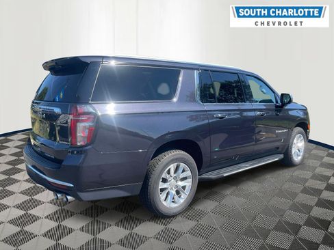 Used 2023 Chevrolet Suburban Premier RWD image 4
