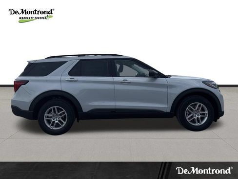 New 2026 Ford Explorer Active RWD image 4