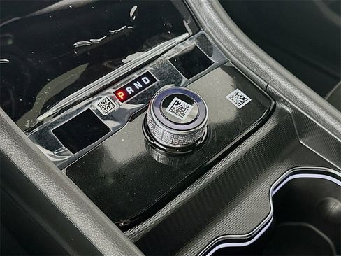 New 2025 Jeep Grand Cherokee Altitude image 11