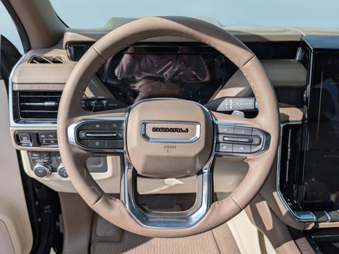 Used 2025 GMC Yukon Denali AWD/4WD image 18