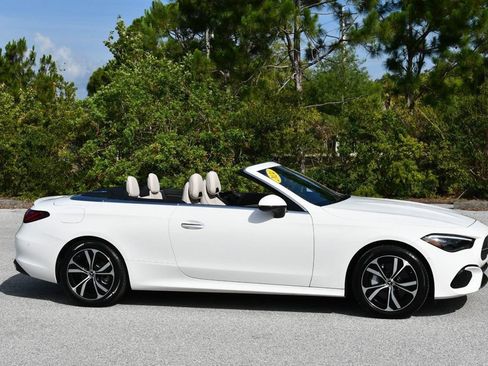Used 2024 Mercedes-Benz CLE 300 4MATIC Cabriolet image 8