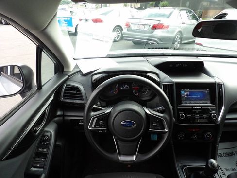 Used 2017 Subaru Impreza 2.0i image 5