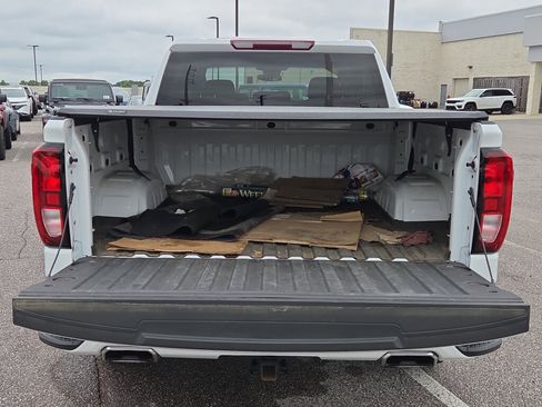 Used 2024 GMC Sierra 1500 Elevation w/ LPO, Elevation Black Package AWD/4WD image 13