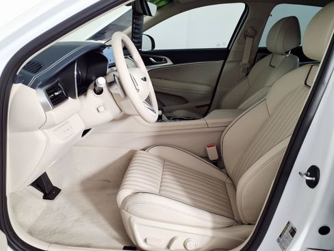 Certified 2026 Genesis G70 2.5T Prestige RWD image 17