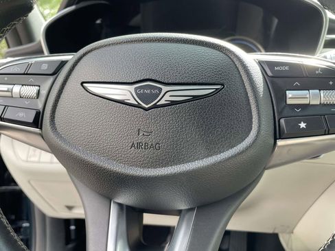Used 2025 Genesis G70 2.5T AWD/4WD image 31