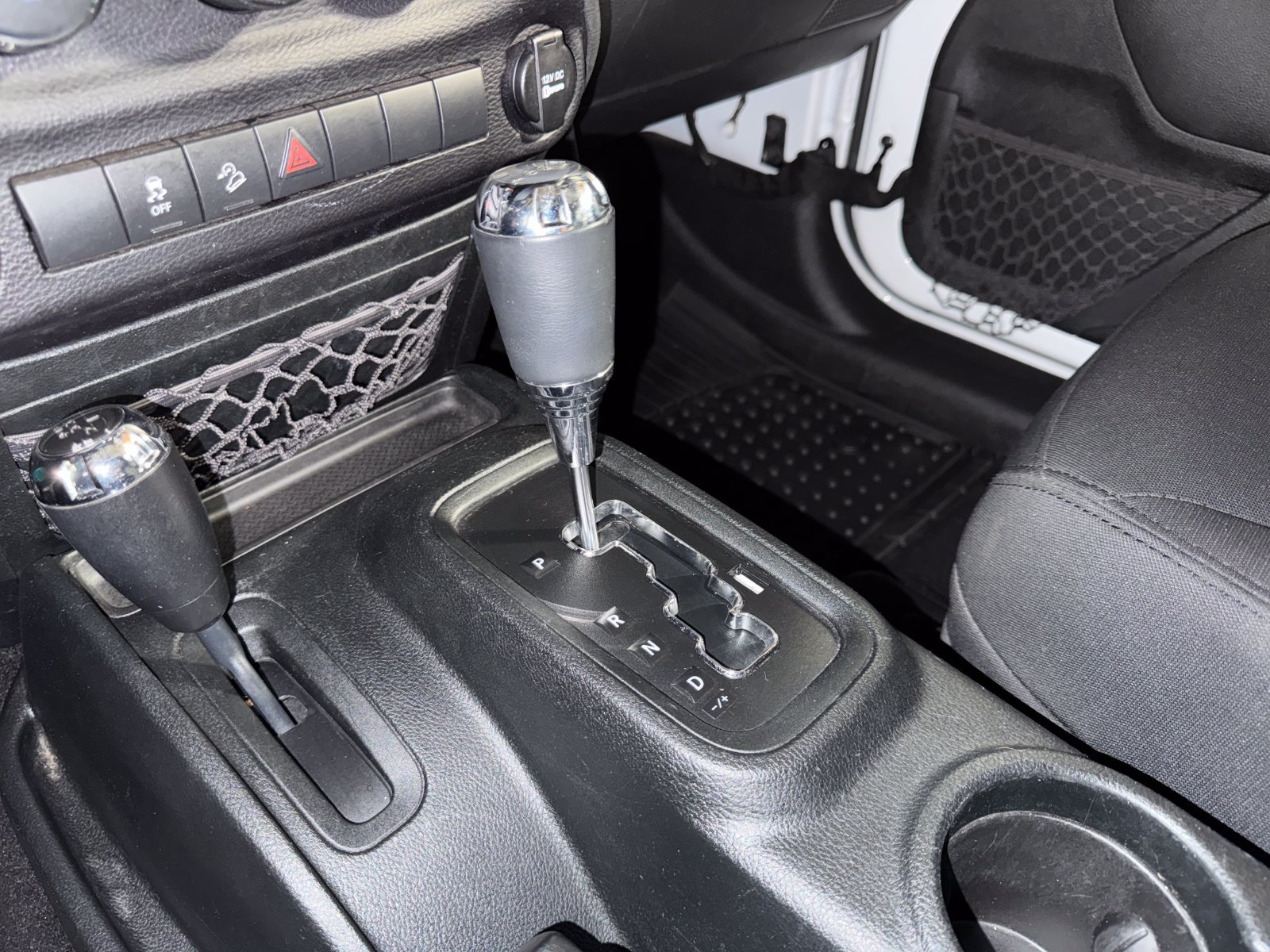 Used 2018 Jeep Wrangler Unlimited Sport S AWD/4WD image 22