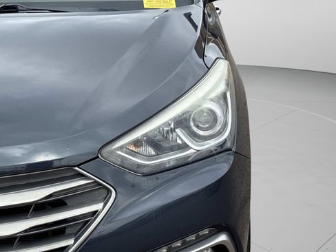 Used 2018 Hyundai Santa Fe Sport FWD image 10