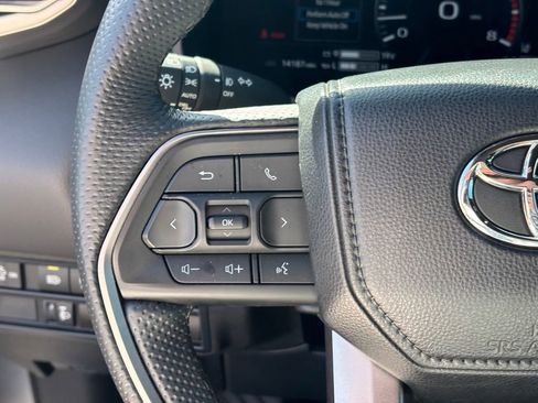 Used 2025 Toyota Tundra Limited image 16