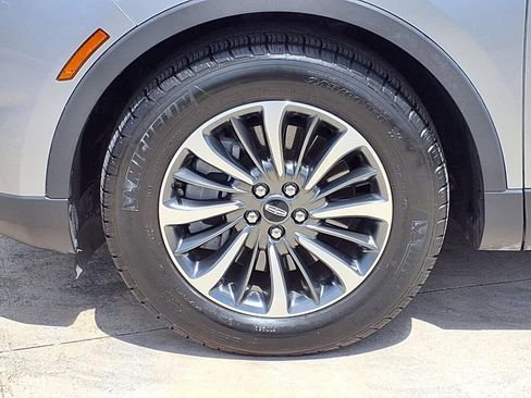 Used 2023 Lincoln Nautilus AWD w/ Premium Package image 25