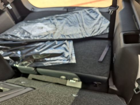 New 2025 Mitsubishi Outlander SE image 99