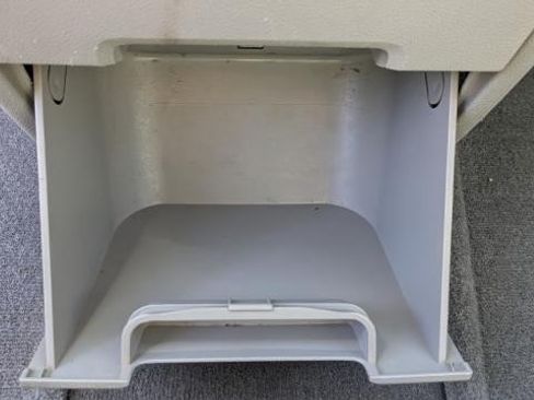 Used 2004 Ford Freestar SEL FWD image 13
