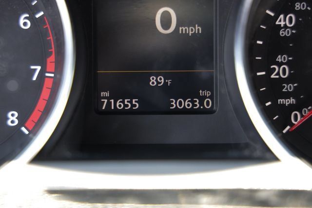 Used 2017 Volkswagen Jetta GLI FWD image 48