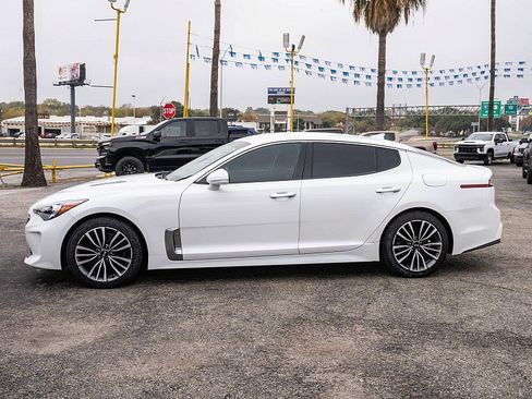 Used 2019 Kia Stinger image 8