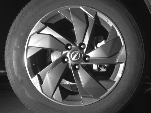 Used 2025 Nissan Rogue SV image 13