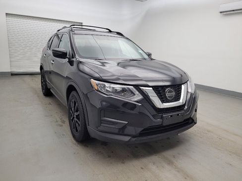 Used 2018 Nissan Rogue SV FWD image 13
