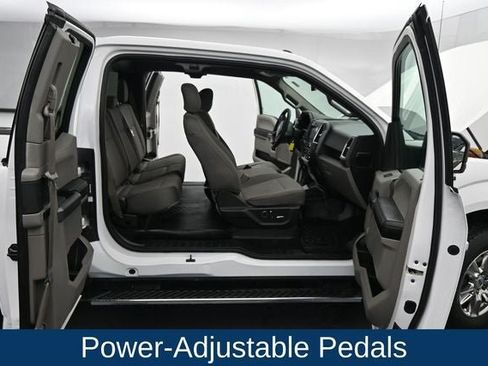 Used 2016 Ford F150 XLT w/ Equipment Group 302A Luxury AWD/4WD image 13