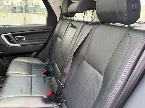 Used 2018 Land Rover Discovery Sport HSE AWD/4WD image 19