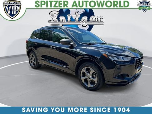 Used 2024 Ford Escape ST-Line w/ Tech Pack #1 AWD/4WD image 2