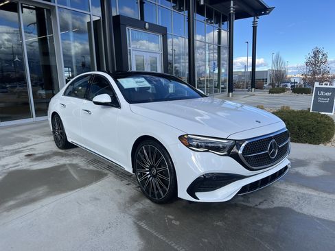 New 2026 Mercedes-Benz E 350 4MATIC Sedan image 3