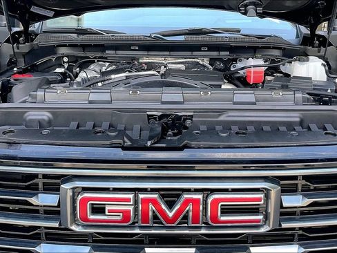 Used 2025 GMC Sierra 2500 AT4 w/ AT4 Premium Plus Package AWD/4WD image 27