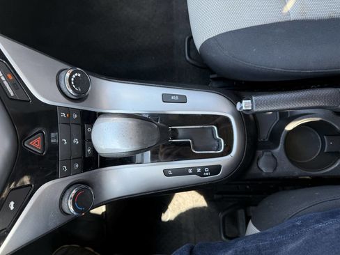 Used 2015 Chevrolet Cruze LS image 24