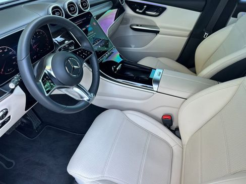 Certified 2025 Mercedes-Benz GLC 300 image 11