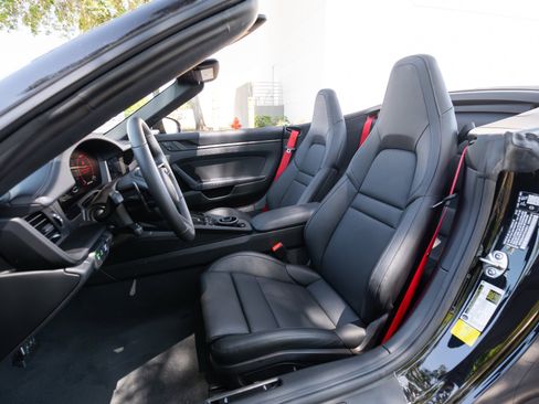 Used 2026 Porsche 911 Carrera GTS RWD image 64