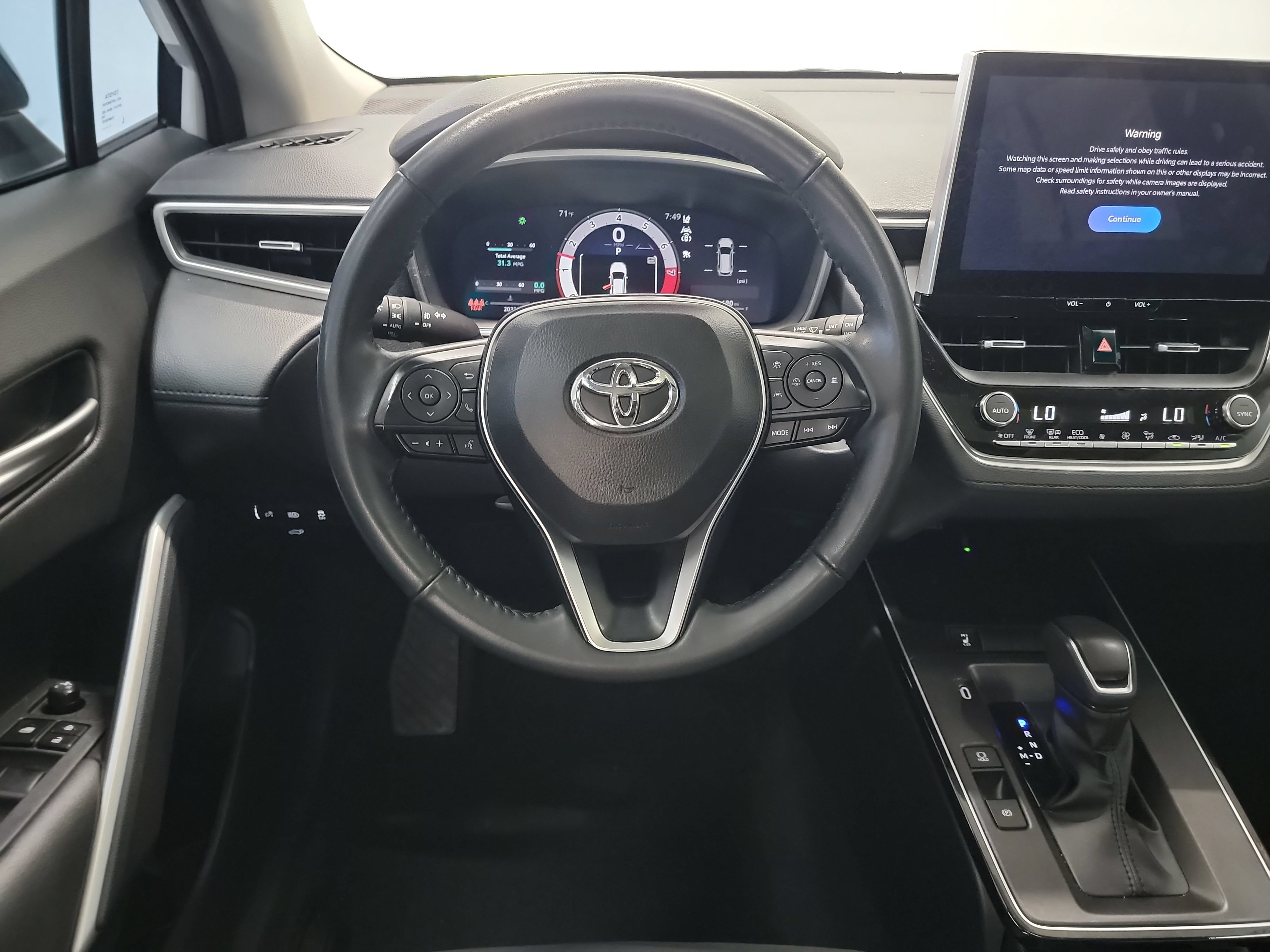Used 2026 Toyota Corolla Cross XLE w/ Convenience Package FWD image 16