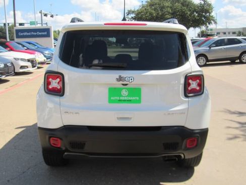 Used 2019 Jeep Renegade Limited image 9