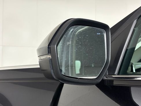 Used 2025 Volkswagen Atlas SE FWD image 13