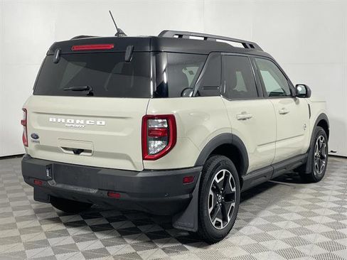 Used 2024 Ford Bronco Sport Outer Banks w/ Tech Package image 8