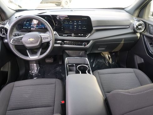 Used 2025 Chevrolet Equinox LT AWD/4WD image 25