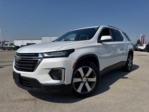 Used 2023 Chevrolet Traverse LT w/ LT Premium Package image 1