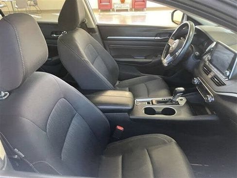 Used 2019 Nissan Altima 2.5 SV FWD image 21