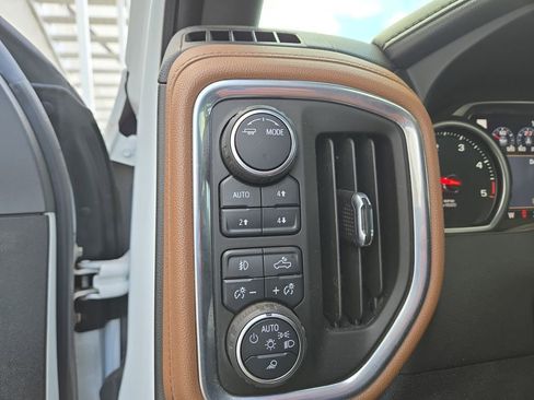 Used 2022 Chevrolet Silverado 3500 High Country image 26