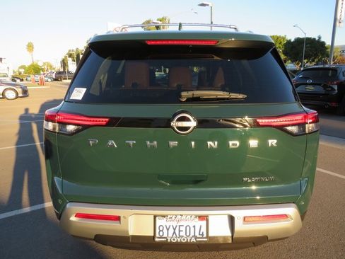 Used 2022 Nissan Pathfinder Platinum w/ Cargo Package image 9