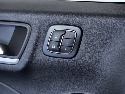 Certified 2025 Ford Escape Platinum AWD/4WD image 30
