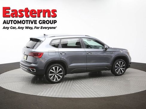 Used 2024 Volkswagen Taos SE FWD image 41