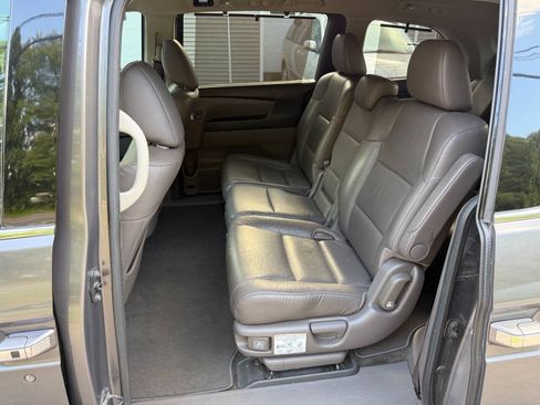 Used 2014 Honda Odyssey Touring Elite image 29