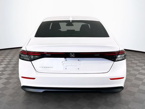 Used 2024 Honda Accord EX image 9