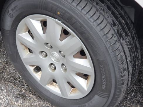 Used 2008 Chrysler Town & Country LX FWD image 6