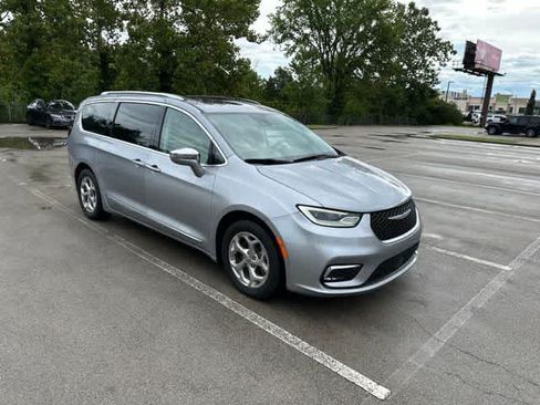 Used 2021 Chrysler Pacifica Limited FWD image 21