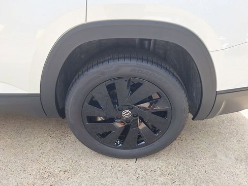 New 2026 Volkswagen Atlas SE image 26