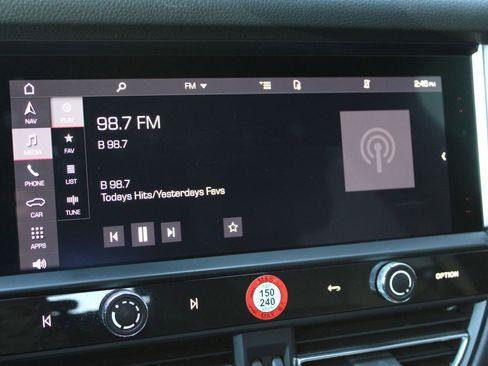 Certified 2023 Porsche Macan S image 20