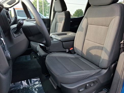 Used 2023 Chevrolet Silverado 1500 Custom Trail Boss w/ LPO, Dark Essentials Package AWD/4WD image 13